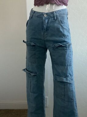 No brand denim cargo pants, size M, raw hem